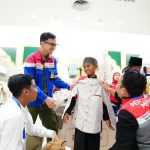 60 Anak Yatim dan Dhuafa di Balikpapan Diajak Belanja Baju Lebaran oleh Pertamina