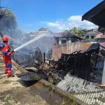Asap Hitam Membubung di Langit Balikpapan, Kebakaran Hebat Lahap Lima Rumah di Kelandasan Ulu