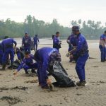 Ditpolairud Polda Kaltim Gandeng Warga Jaga Kelestarian Pantai Lamaru Lewat Program Jum’at ASRI