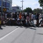 Air Tak Mengalir Sepekan, Warga BDS Mengamuk Tutup Akses Jalan
