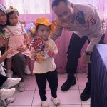 Seru! Puluhan Anak PAUD Serbu Polsek Balikpapan Utara, Belajar Langsung Jadi Polisi