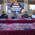 Polresta Balikpapan Bongkar Peredaran 1 Kilogram Sabu, Bidan dan IRT Ditangkap