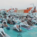 Bukan Sekadar Naik Kapal, PELNI Balikpapan Sulap KM Lambelu Jadi Arena Sunset Yoga